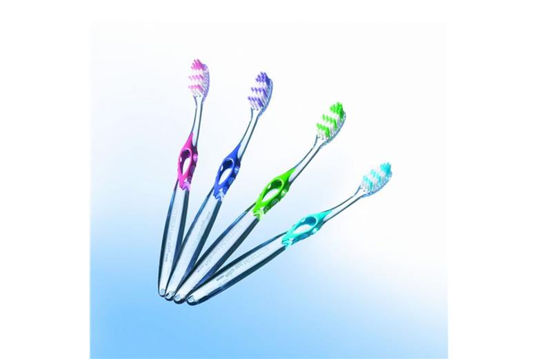 ELGYDIUM Inter-Active Soft Toothbrush